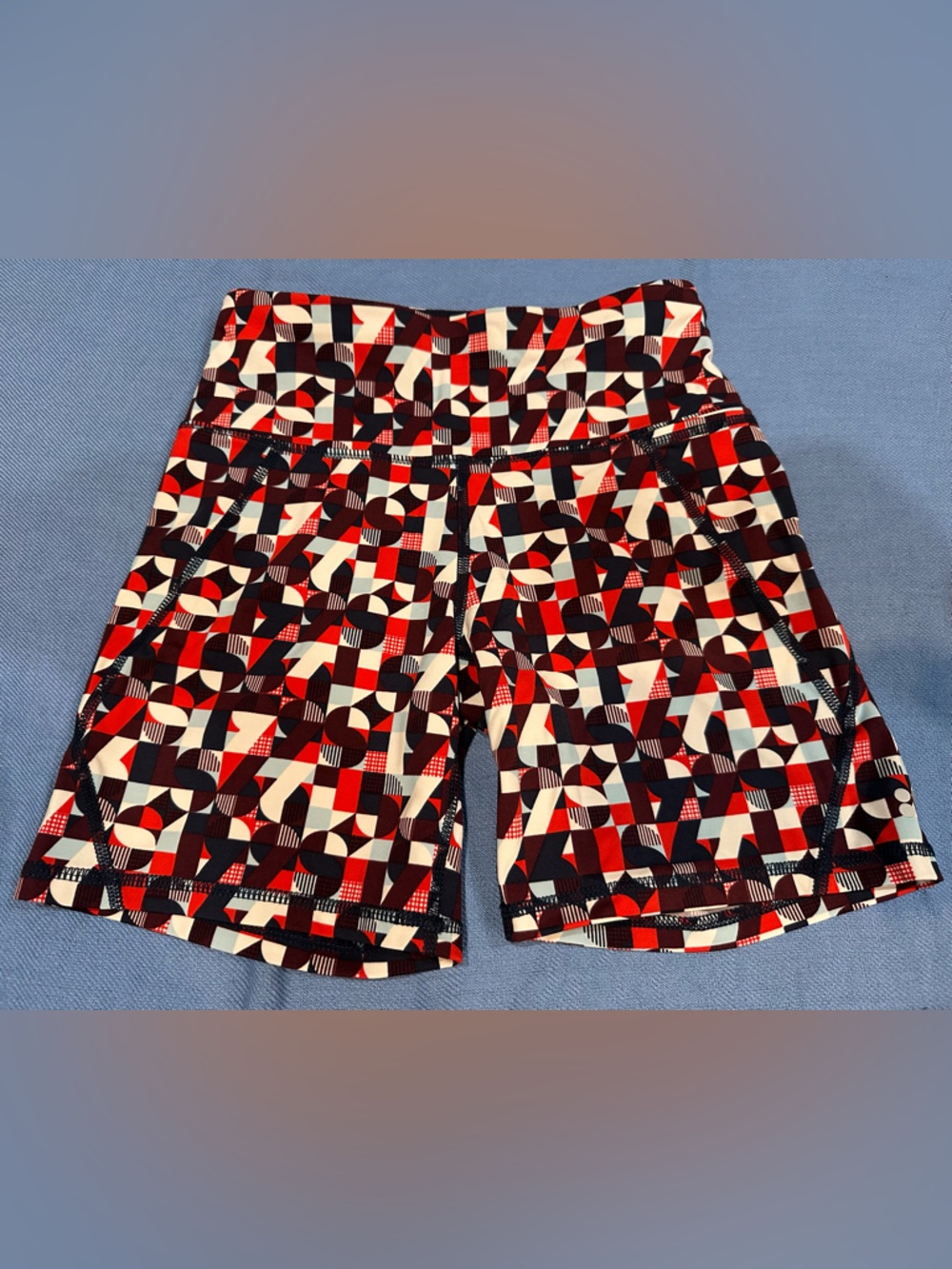 Sweaty Betty Navy, Red, White Geometric POWER Logo Active Shorts, Sz XXS. EUC